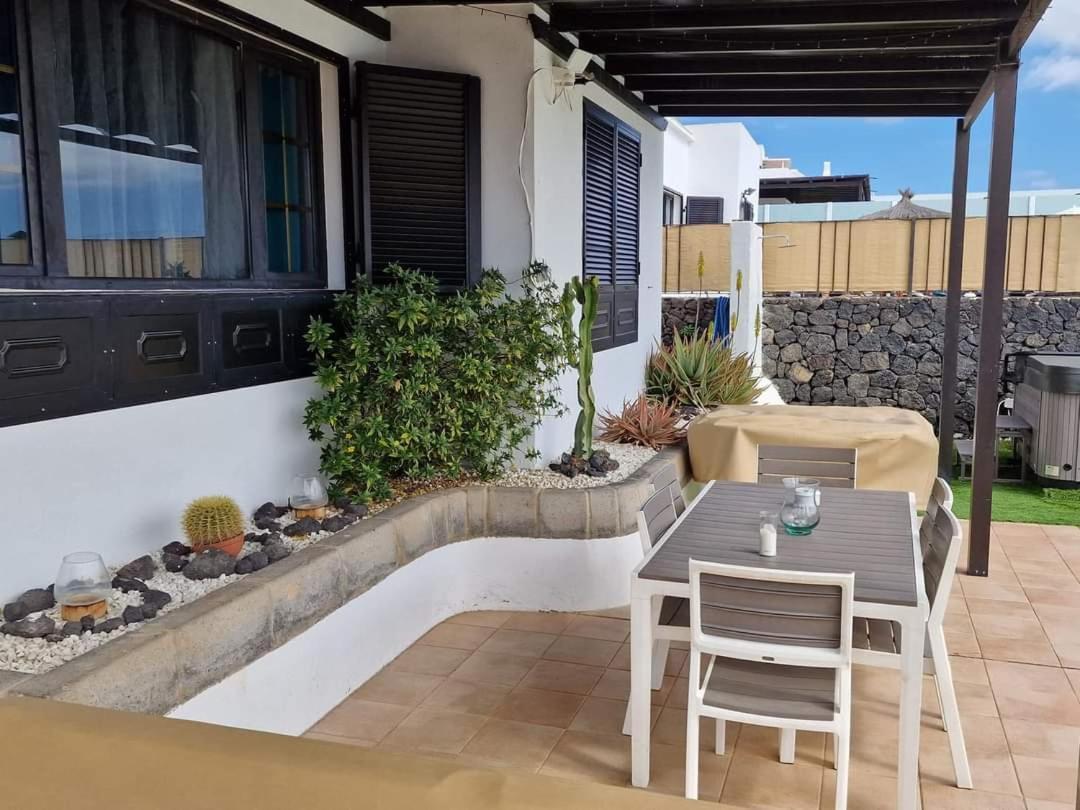 Villa Juanita, Puerto Del Carmen, Lanzarote 蒂亚斯 外观 照片